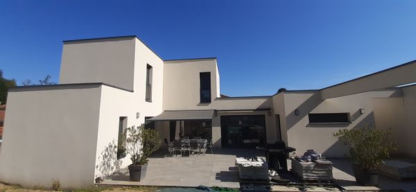 Maison avec piscine de Vanessa et Nicolas, à côté de LYON (FRANCE)