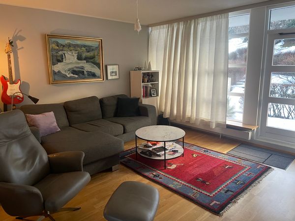 3 bedroom flat in the capital area in Iceland. Nice and bright flat in family-friendly neighborhood