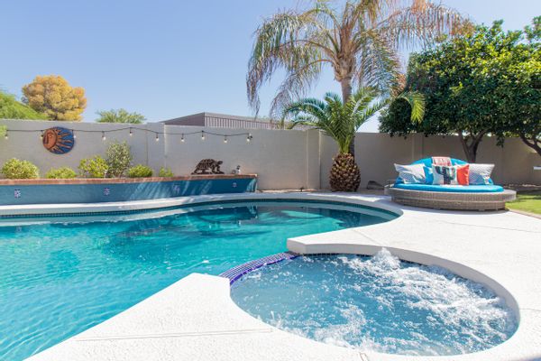 The Perfect Getaway! Pool, spa, ping pong and more in central spot. ONLY available dates on calendar.