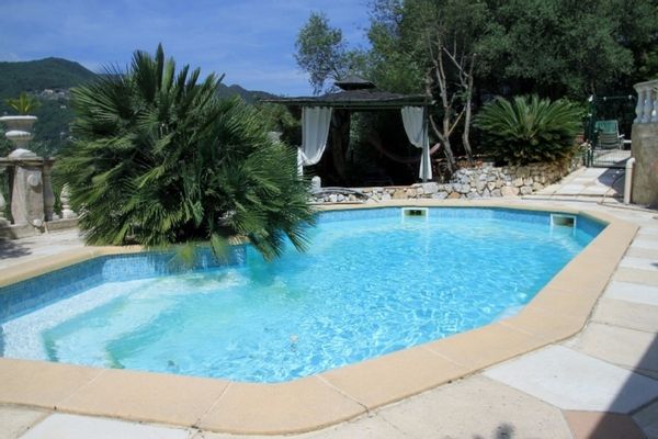 Chez Ot la maison d'hôtes maison /piscine avec studio