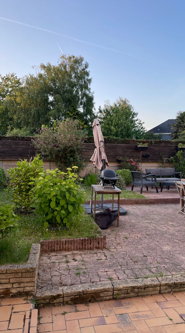 Studio indépendant avec jardin