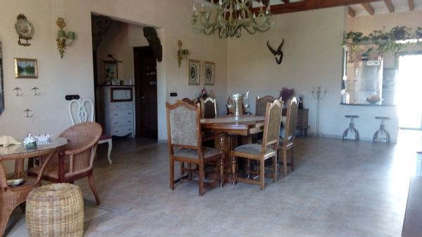 Casa en el desierto con piscina