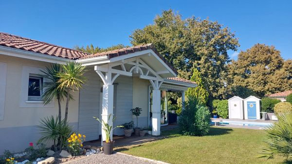 Chambre avec salle de bain privative