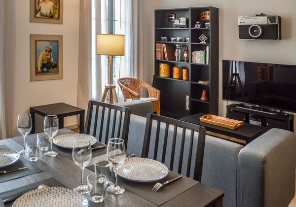 Appartement vintage pour 6 personnes au coeur de Bergerac. Calme confort et tranquillité assurés.