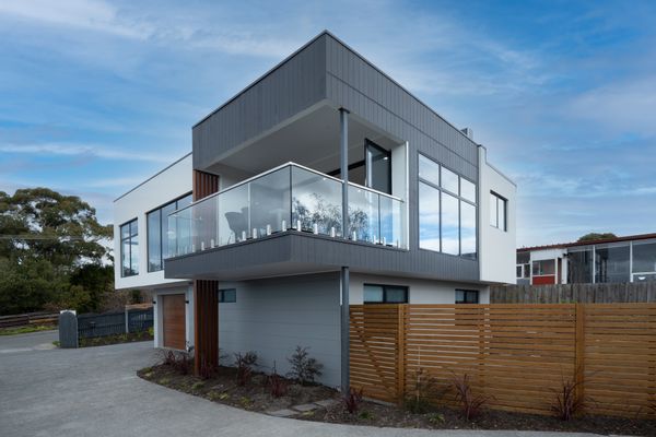 HOBART Luxury Beach House