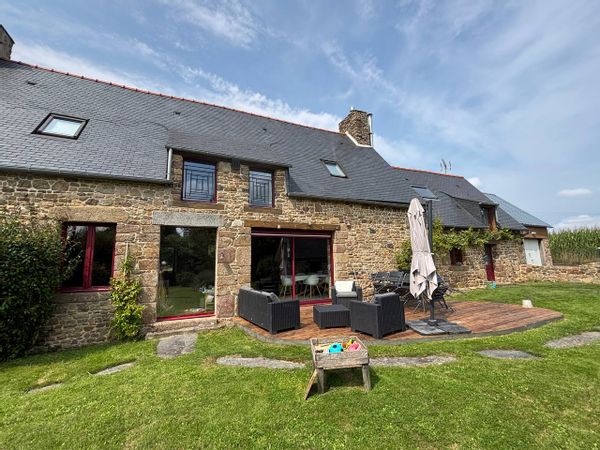Notre jolie longère familiale entre St Malo et le Mt St Michel