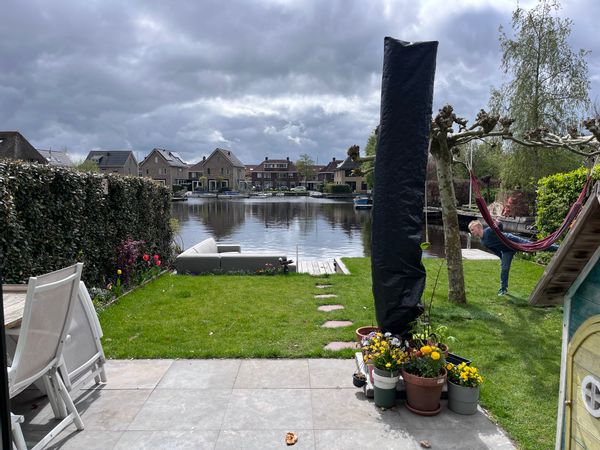 Gemoedelijk familie-huis met eigen aanlegsteiger in het hart van het Friese Merengebied