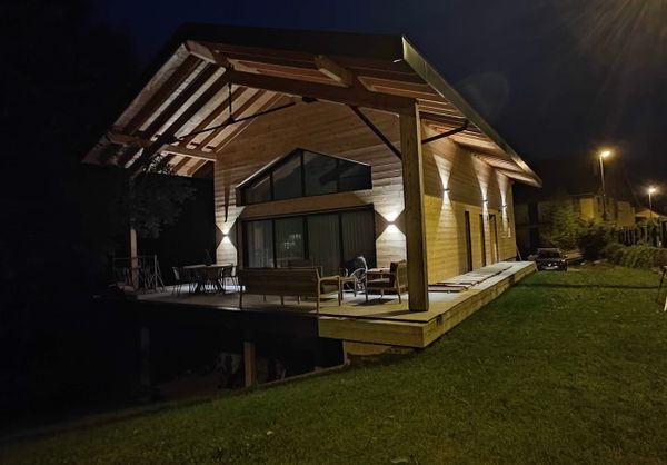 Chalet moderne dans les Alpes dispo contre GP la semaine de Noël