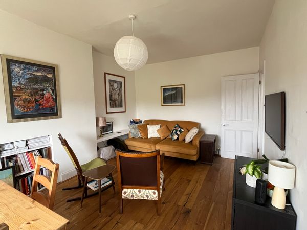 2 bedroom flat in West London