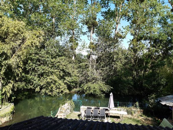 La maison au bord de l eau de Pauline et Anthony