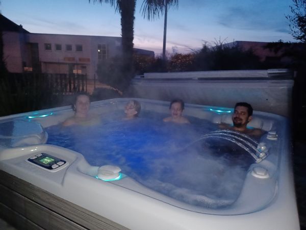 La plage à 500 m et à 20 kms des stations : chez Emmanuelle et Luc