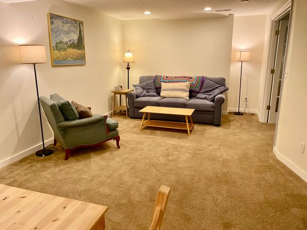 Sweet basement apartment in Katie's house, an oasis in a fun city