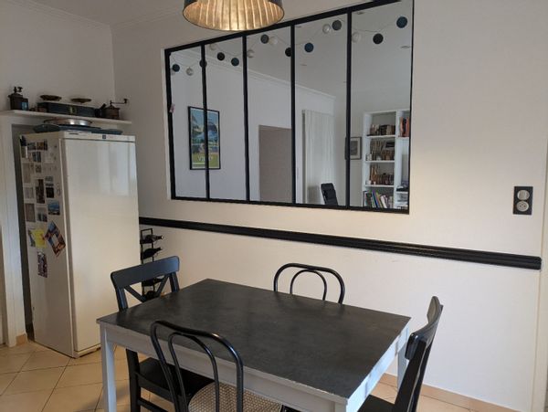 Bel appartement en centre ville d'un village proche de plusieurs sites touristiques.