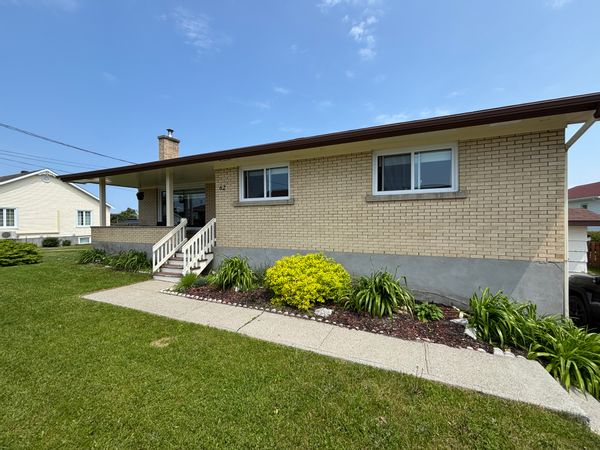 La maison entre mer et montagnes