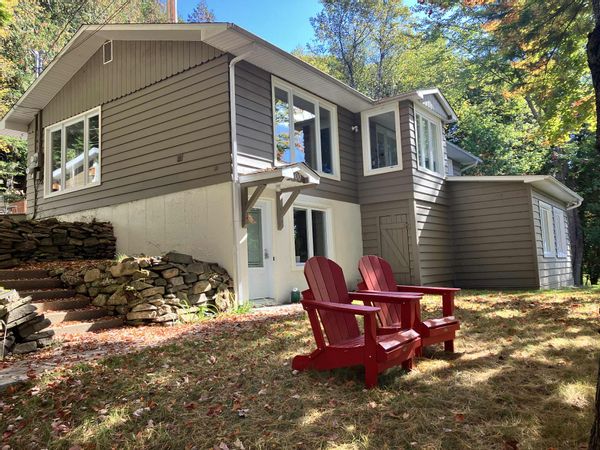 Maison 2 chambres coeur de Mont-Tremblant, lumineuse, privée, desservie par le transport en commun