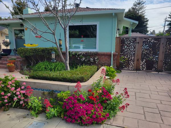 Cara's Capitola Charmer