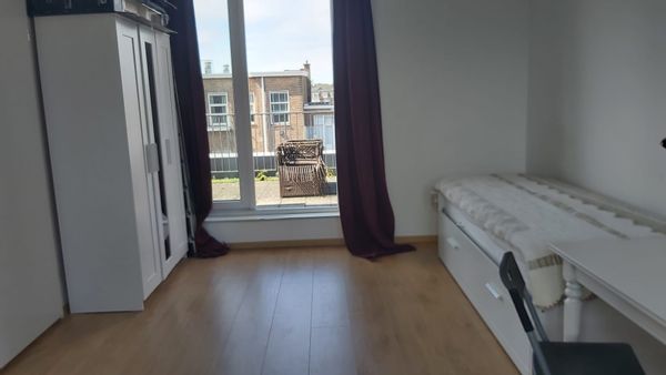 Le studio de Valerie avec kitchenette et salle de bain privée