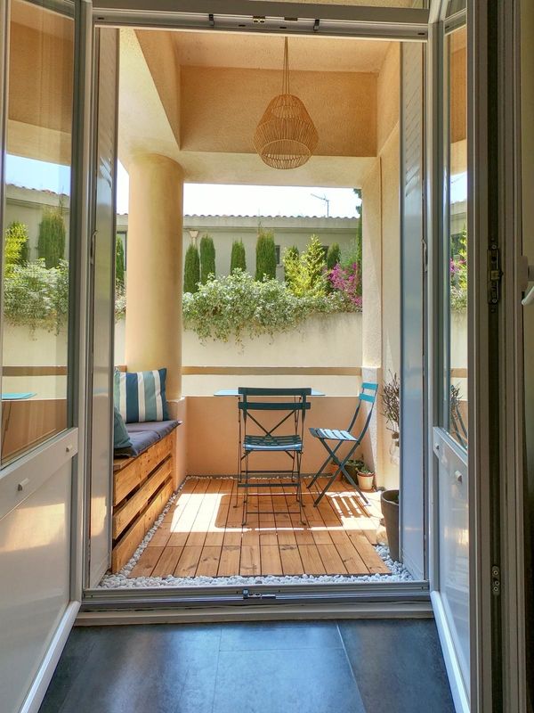 Séjournez à Cassis au calme, à deux pas de la mer et du port.