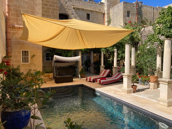 Palazzo dal 18° secolo nelle “Tre Città” storiche