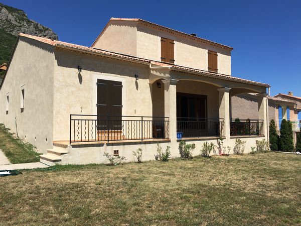 Casa di Stash and Gaynor