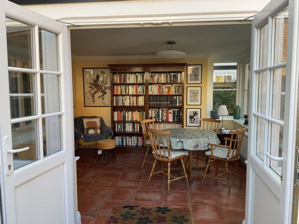 house 8 minute walk from the sea