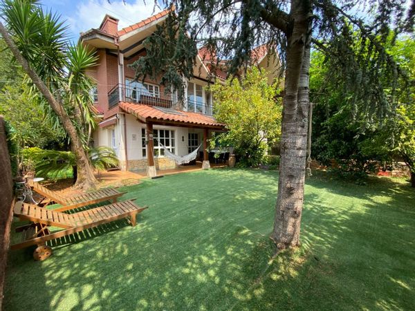 Bonito Estudio y jardín a 15 minutos de Bilbao