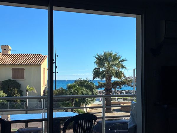 APPARTEMENT ST CYPRIEN FACE A LA MER A 50M DE LA PLAGE