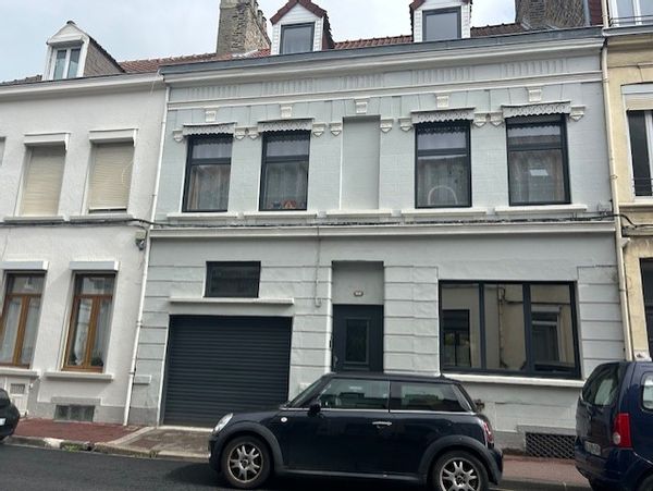 Grande maison typique de Calais, centre ville