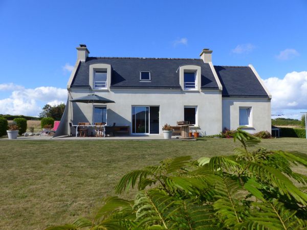 Joli maison bretonne avec vue mer