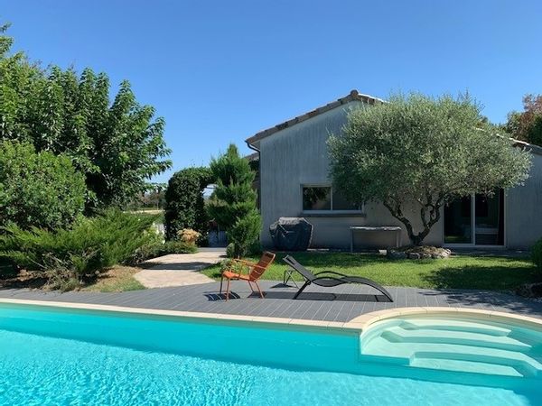Maison Drôme/Ardèche avec piscine au milieu des vignes : rech échange été 2026 façade Atlantique
