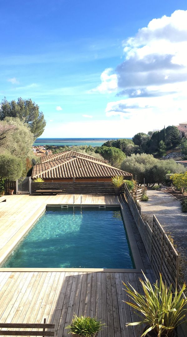 La cabane : minimum 5 nuits. (Pas de séjour possible du 1 mai au 30 sept)