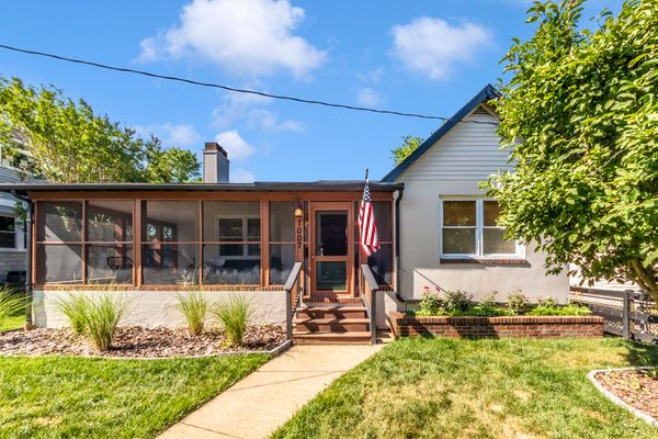 Newly renovated cottage in the charming Eastport neighborhood of Annapolis.