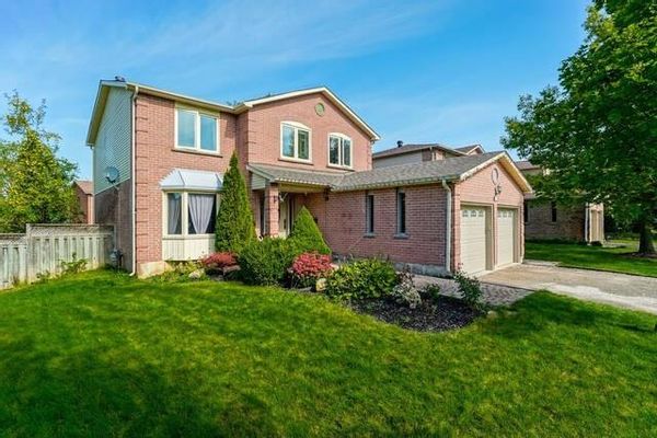 Comfortable family home just north of Toronto