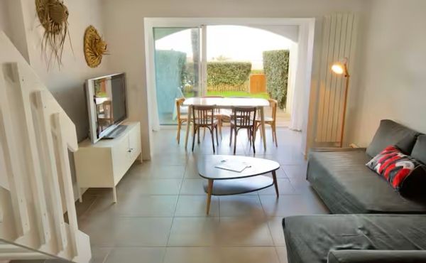 Appartement Nosa Beach au Pays basque face à la plage de l’Uhabia avec piscine et tennis.