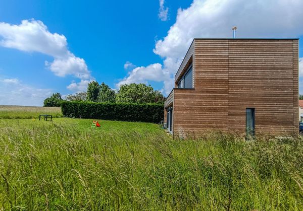 La maison au coeur des champs de Pauline