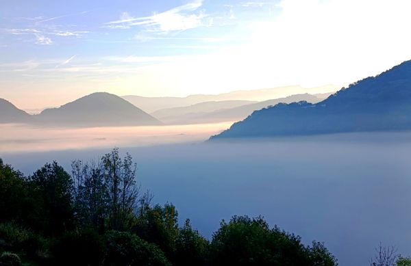 La chambre privée et salle de bain avec vue sur les montagnes