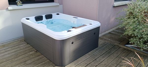 Maison 600 m de la mer - Jacuzzi - Côte de granit rose - Perros-Guirec