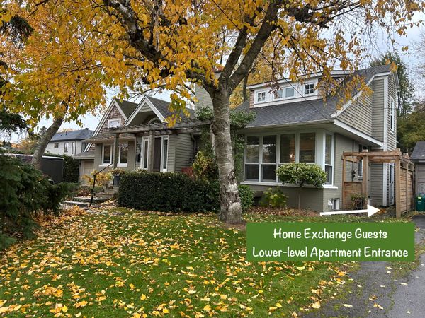 Bright, Cozy Lower-Level Apartment with Separate Office Space in Charming Oakville, Ontario, Canada