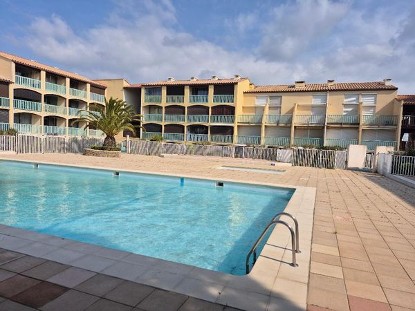 Le studio à la mer avec belle vue sur les salines et le grand large (5 nuits minimum pour GP )