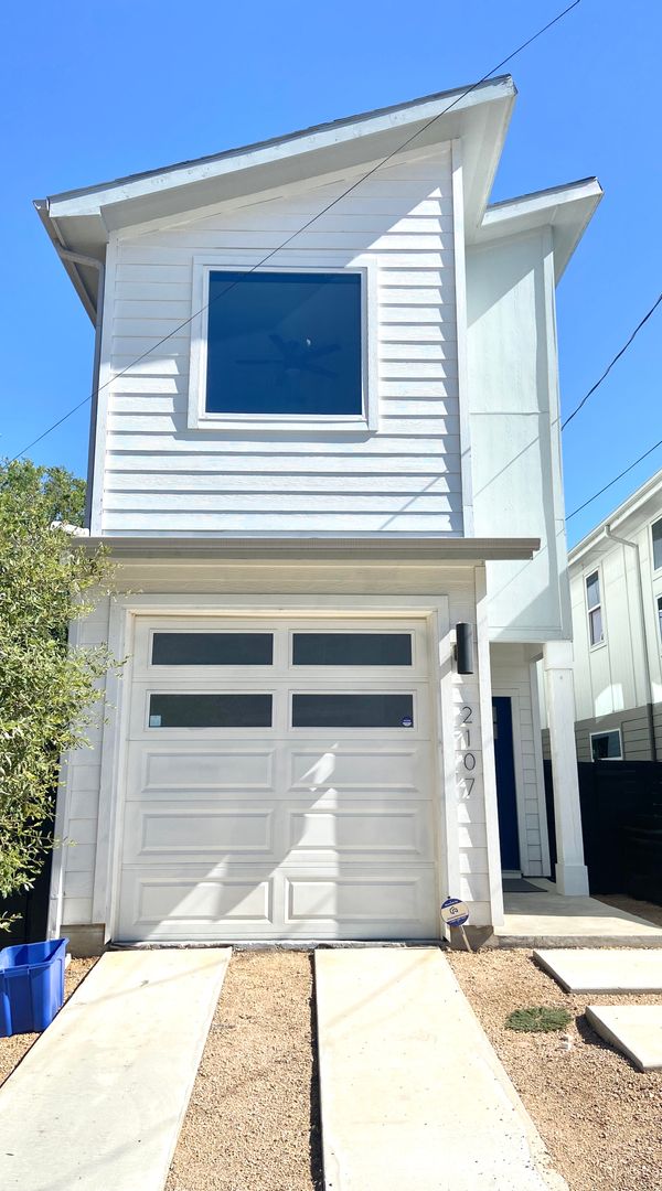 Modern 2BR, 1.5BA Near Downtown San Antonio/Texas