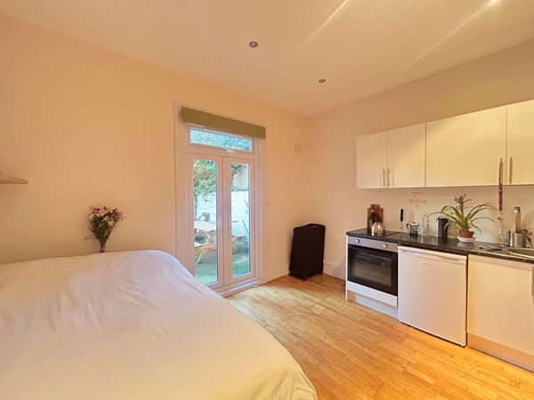 Ana’s house in Seven Sisters / Harringay