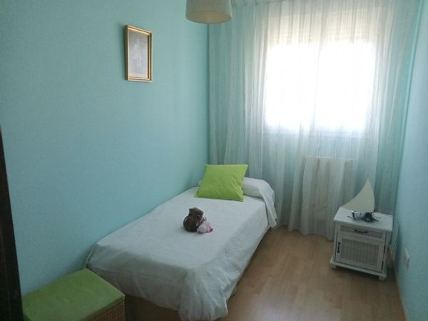 Habitación privada en piso de 90 m, en barrio de Valdespartera en Zaragoza cerca hospital, Romareda