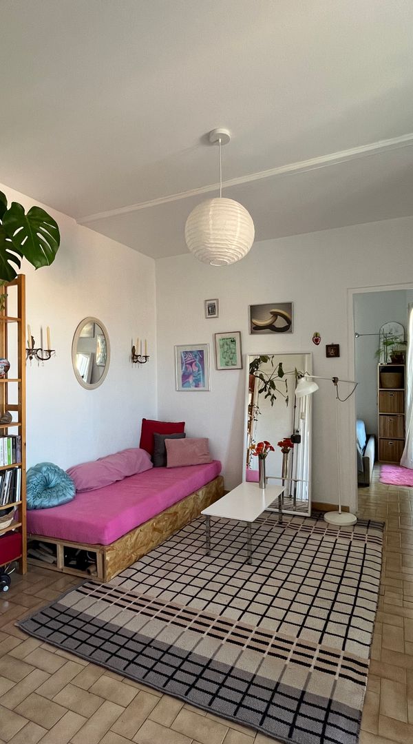 Appartement cosy dans rue très calme / terrasse / vue dégagée / centre ville