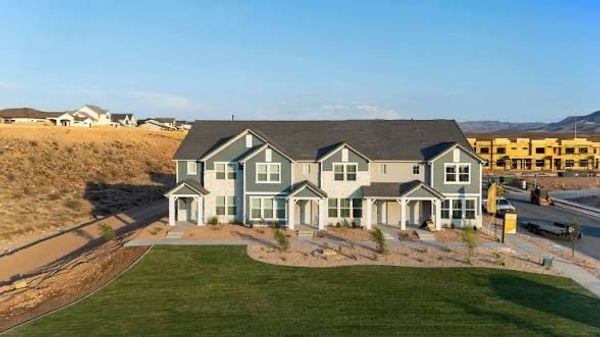 Luxury Desert Oasis