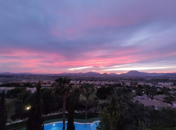 Sunny flat with 2 pools & terrace near Alicante