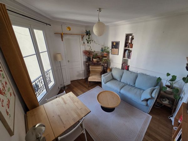 Chambre dans appartement Place de la Réunion.