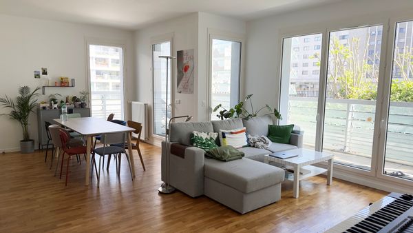 Modern & Clean house in Paris