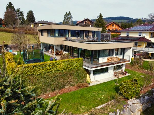 Raphaela and Christians hus