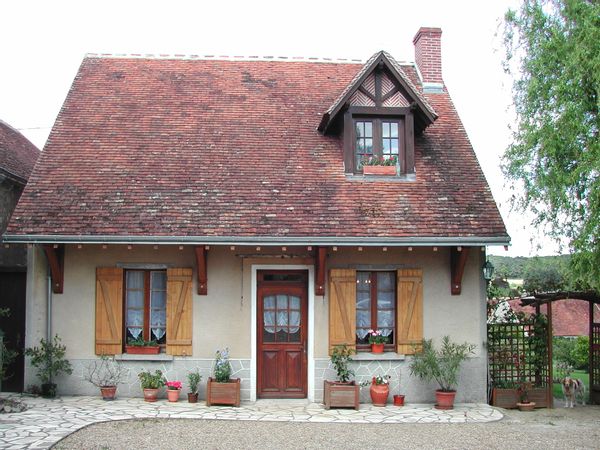 Home in Saint-Romain-Sur-Cher