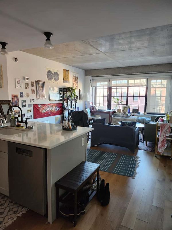 Cozy Brooklyn 1-Bedroom with Manhattan Skyline Views